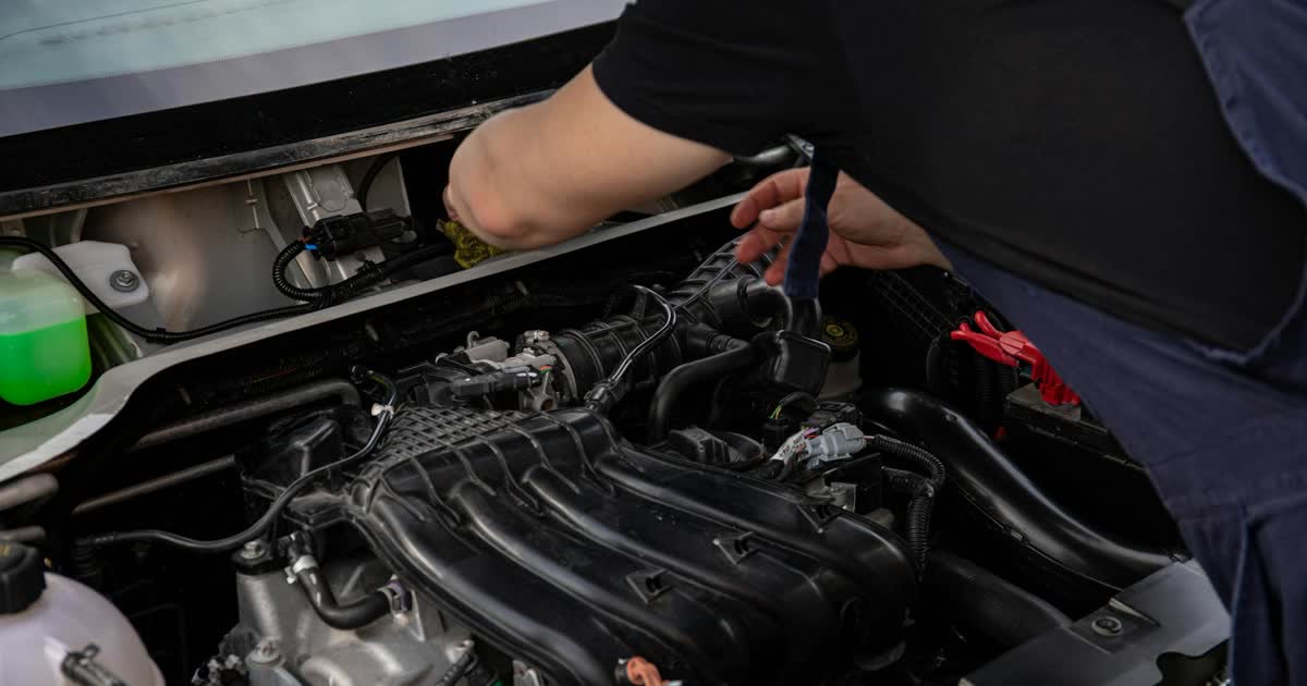Timing Belt vs Timing Chain: How to Tell and What to Do